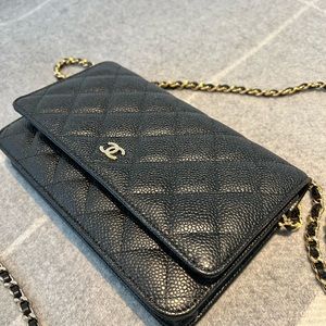 Chanel wallet on chain